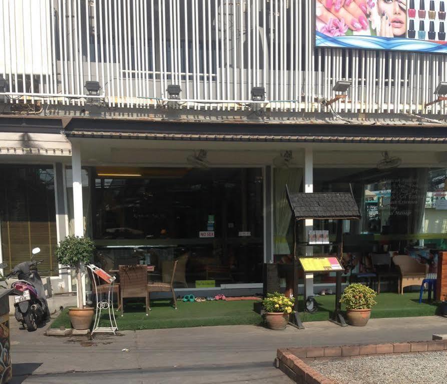 Oyo 373 Mc Ginger House Hotel Patong Exterior foto
