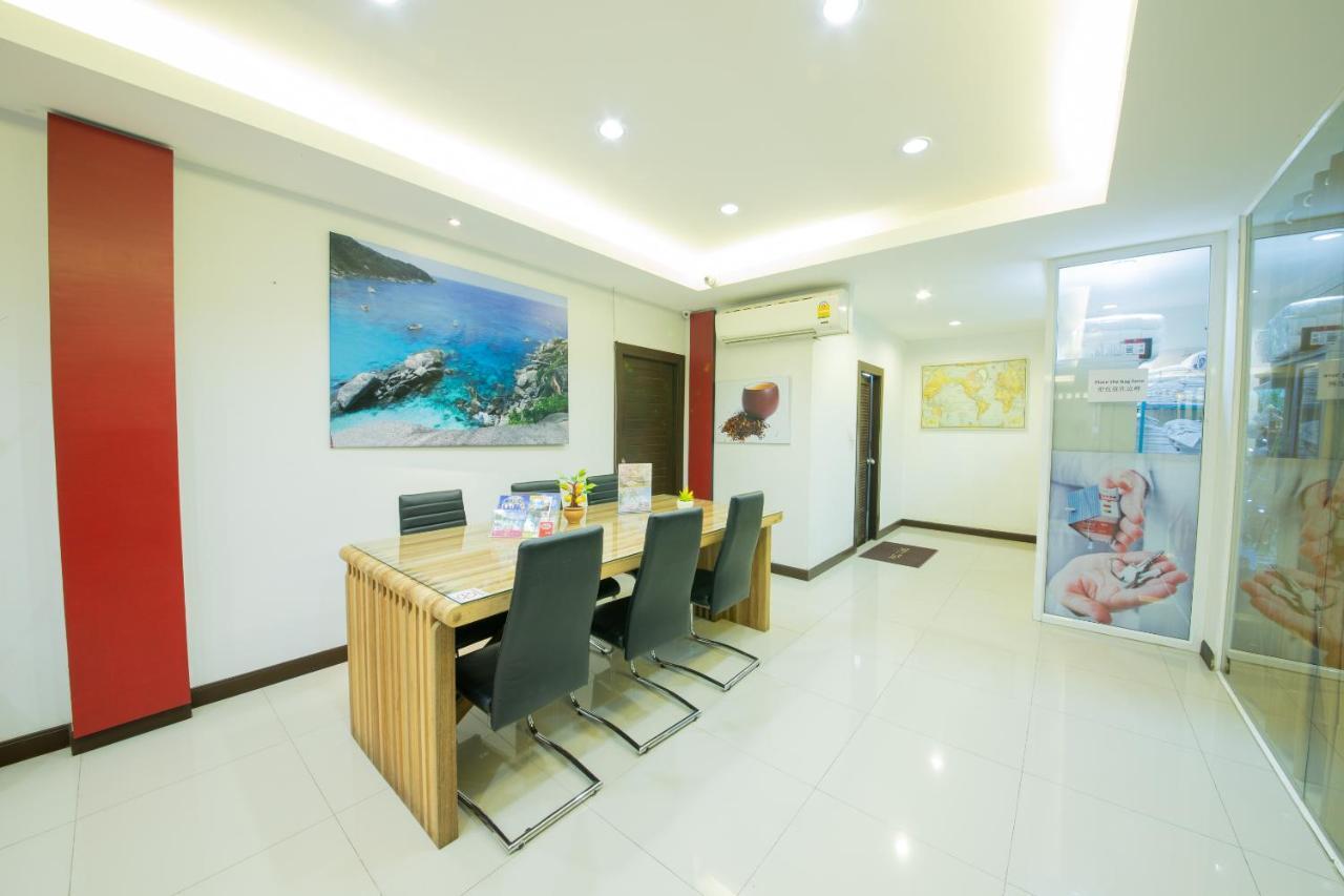 Oyo 373 Mc Ginger House Hotel Patong Exterior foto